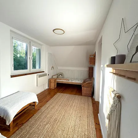 Nad Jeziorem Trzechowskim W Lesie Letniskowy Na Wsi Ferienhaus *